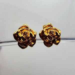 Vintage Avon gold tone rose clip earrings